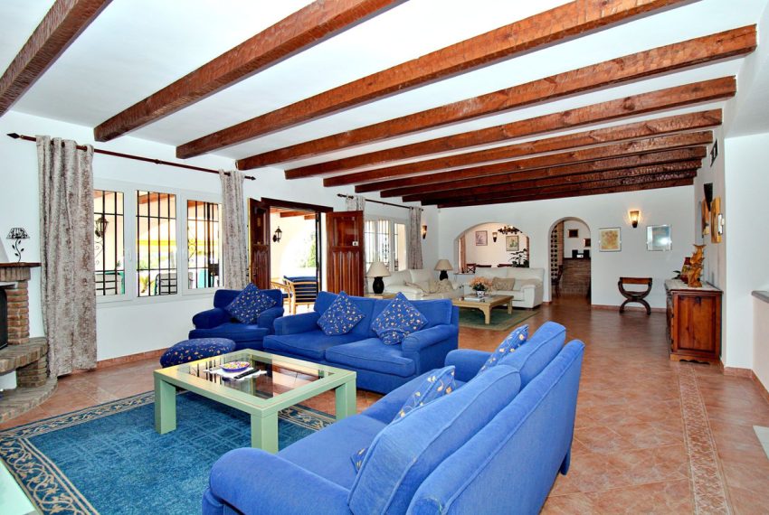 R4074007-Villa-For-Sale-San-Pedro-de-Alcantara-Detached-4-Beds-337-Built-4