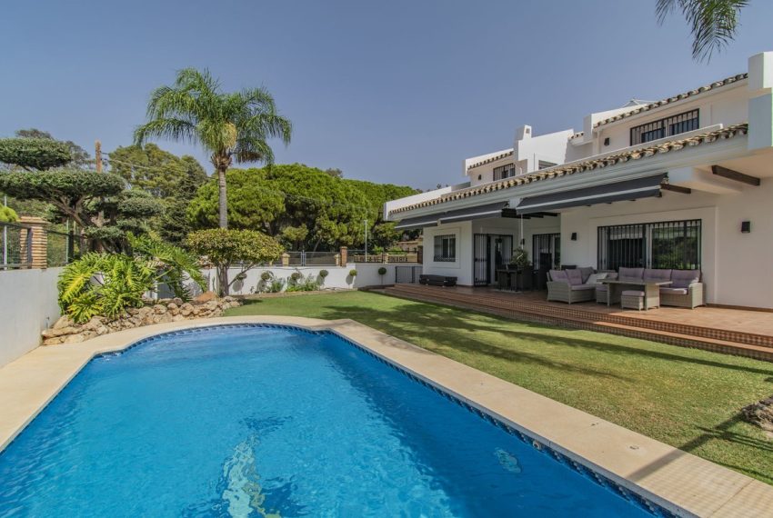 R4131322-Villa-For-Sale-Marbella-Detached-7-Beds-474-Built-2