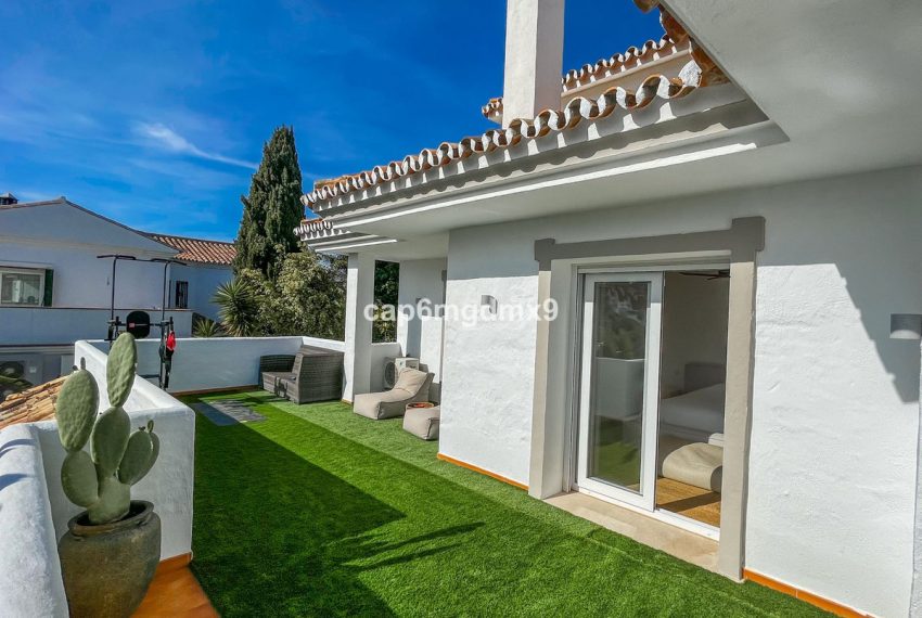 R4193962-Villa-For-Sale-Nueva-Andalucia-Detached-6-Beds-416-Built-11