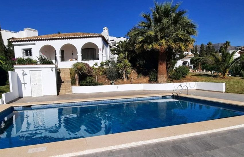 R4195516-Villa-For-Sale-Mijas-Golf-Detached-3-Beds-138-Built