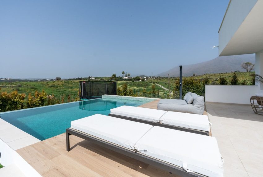 R4293520-Villa-For-Sale-Estepona-Detached-3-Beds-327-Built-10