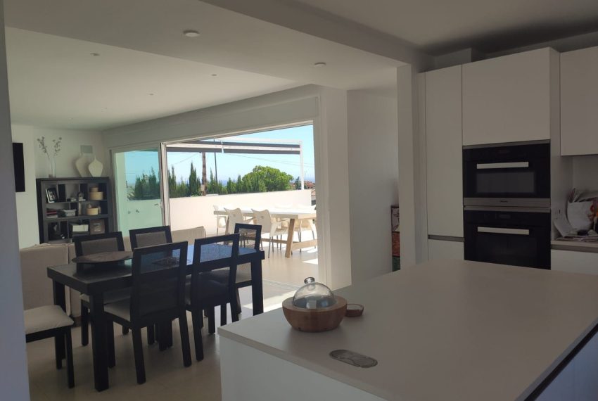 R4301743-Villa-For-Sale-Estepona-Detached-4-Beds-230-Built-1