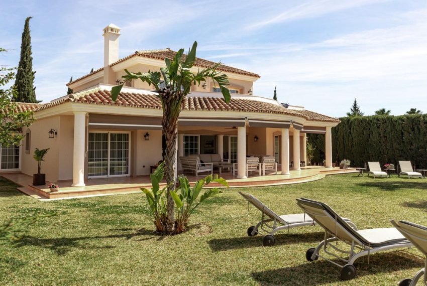 R4327012-Villa-For-Sale-Mijas-Golf-Detached-4-Beds-500-Built-1