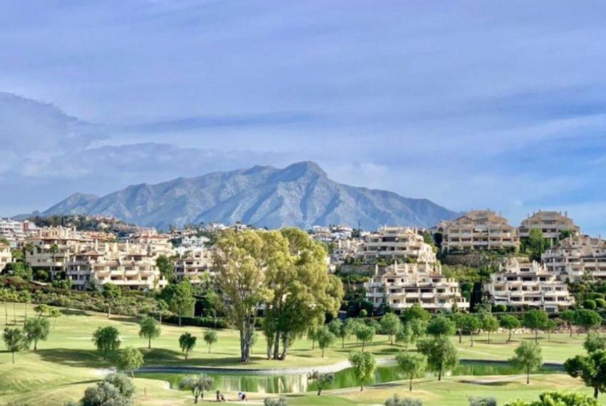 R4417591-Apartment-For-Sale-Benahavis-Middle-Floor-5-Beds-176-Built