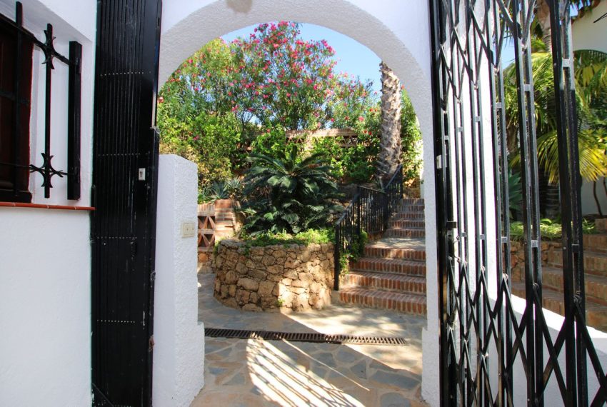 R4425820-Villa-For-Sale-El-Rosario-Detached-4-Beds-350-Built-12