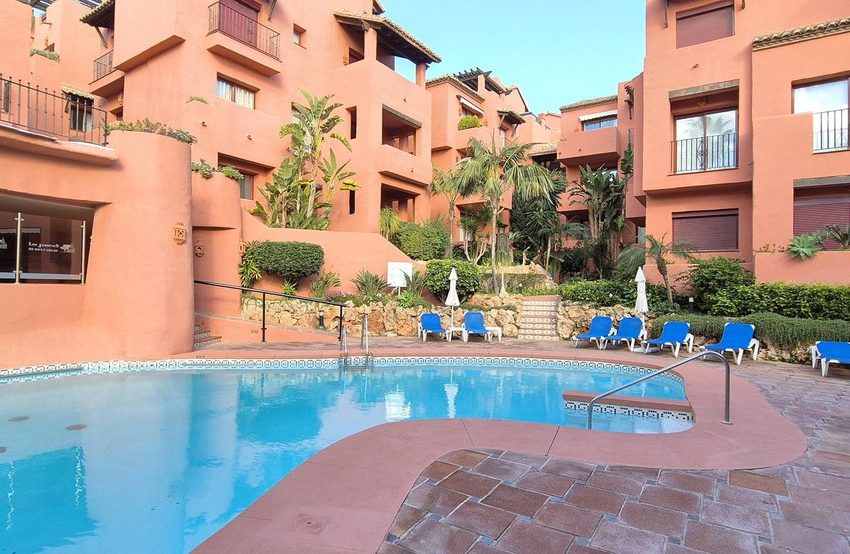 R4435243-Apartment-For-Sale-Elviria-Penthouse-3-Beds-145-Built