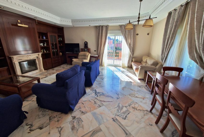 R4581370-Villa-For-Sale-Rio-Real-Detached-7-Beds-276-Built-19