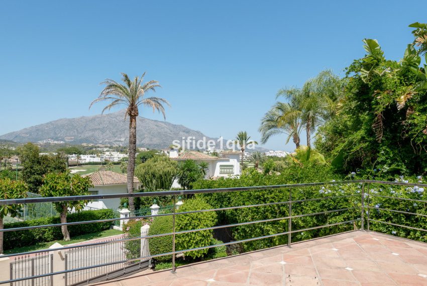 R4593580-Villa-For-Sale-Nueva-Andalucia-Detached-4-Beds-424-Built-2