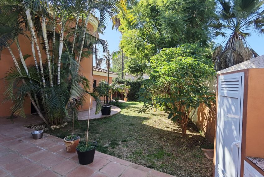 R4626031-Villa-For-Sale-Nueva-Andalucia-Detached-5-Beds-300-Built-10