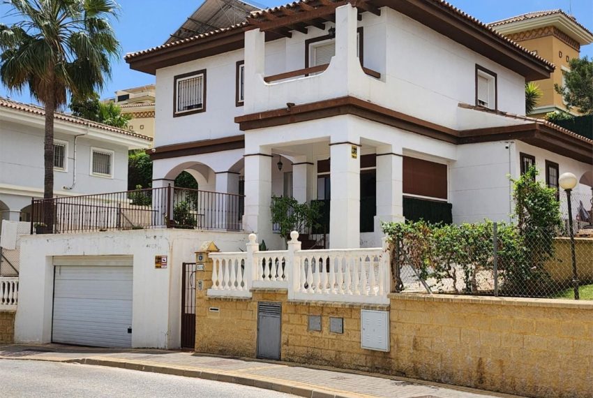 R4645798-Villa-For-Sale-Mijas-Golf-Detached-4-Beds-227-Built