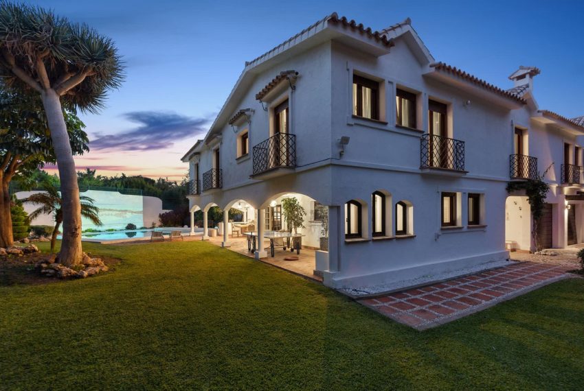 R4649410-Villa-For-Sale-Guadalmina-Baja-Detached-4-Beds-555-Built-1