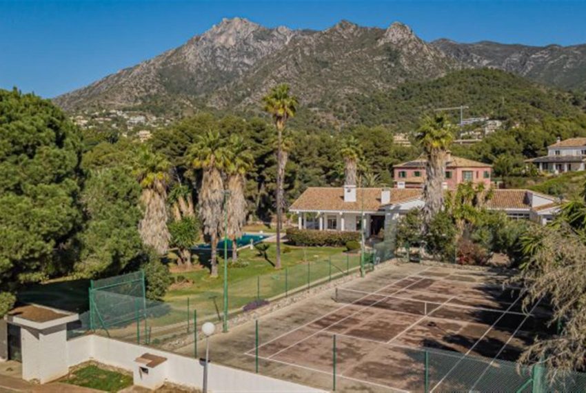 R4706245-Villa-For-Sale-Marbella-Detached-7-Beds-692-Built-2