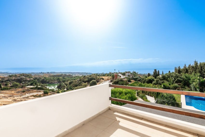 R4741555-Villa-For-Sale-Estepona-Detached-5-Beds-522-Built-4