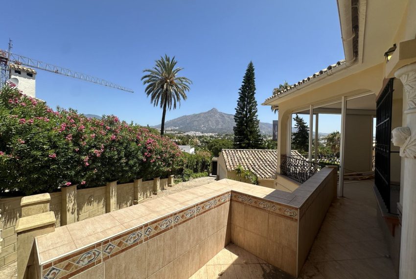 R4775542-Villa-For-Sale-Nueva-Andalucia-Detached-5-Beds-441-Built-12