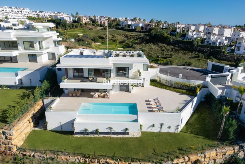 R4814161-Villa-For-Sale-Estepona-Detached-5-Beds-496-Built