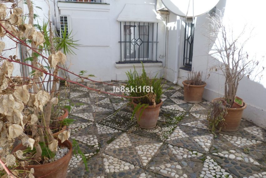 R4815100-Villa-For-Sale-Marbella-Semi-Detached-1-Beds-42-Built-6