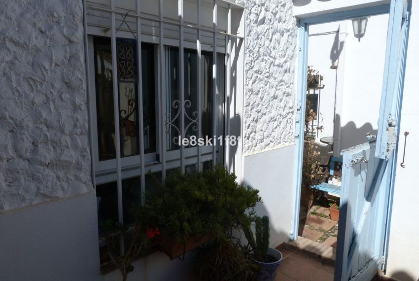 R4815100-Villa-For-Sale-Marbella-Semi-Detached-1-Beds-42-Built-7