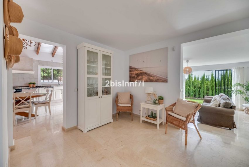 R4818841-Villa-For-Sale-Calahonda-Detached-4-Beds-140-Built-8