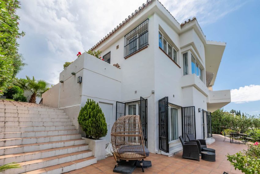 R4826548-Villa-For-Sale-Nueva-Andalucia-Detached-4-Beds-540-Built-18