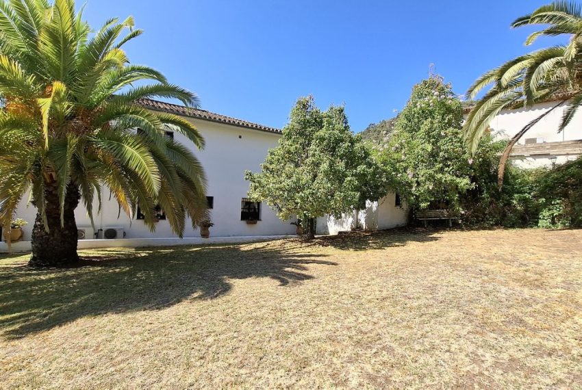 R4830691-Villa-For-Sale-Benahavis-Detached-6-Beds-322-Built-4