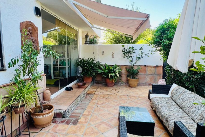 R4830706-Villa-For-Sale-Marbella-Semi-Detached-3-Beds-181-Built-1