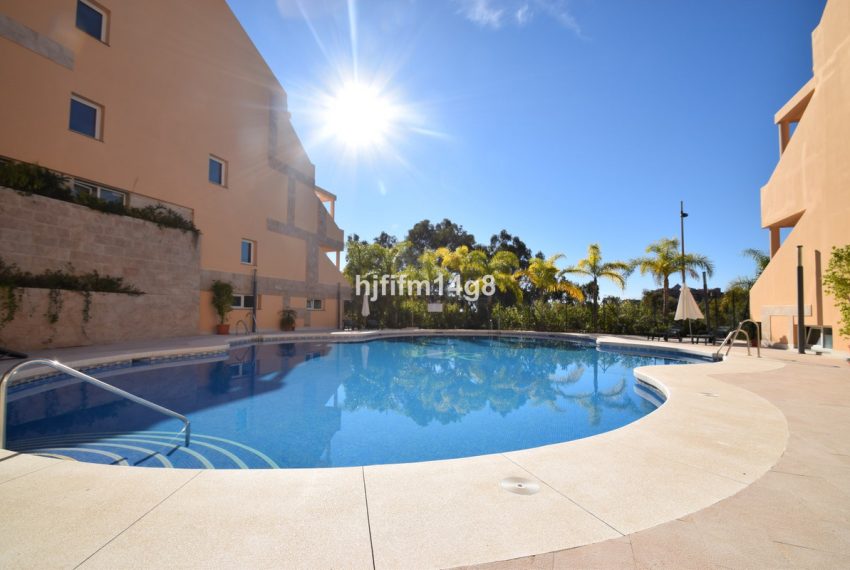 R4845895-Apartment-For-Sale-Nueva-Andalucia-Middle-Floor-2-Beds-140-Built-15