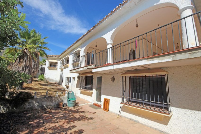 R4845973-Villa-For-Sale-Marbella-Detached-8-Beds-588-Built-4