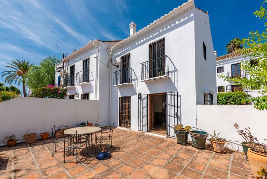 R4848946-Townhouse-For-Sale-Nueva-Andalucia-Terraced-2-Beds-89-Built-15