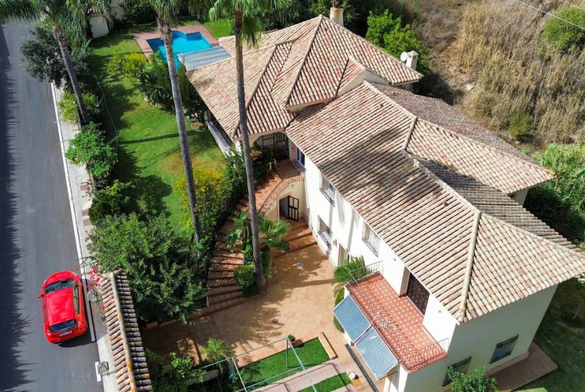 R4853791-Villa-For-Sale-Estepona-Detached-4-Beds-528-Built-1