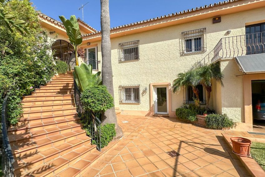 R4853791-Villa-For-Sale-Estepona-Detached-4-Beds-528-Built-14