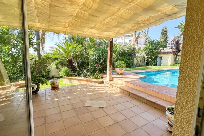 R4853791-Villa-For-Sale-Estepona-Detached-4-Beds-528-Built-16