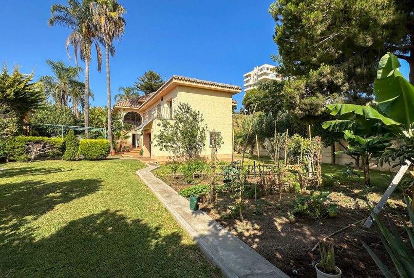 R4853791-Villa-For-Sale-Estepona-Detached-4-Beds-528-Built-7