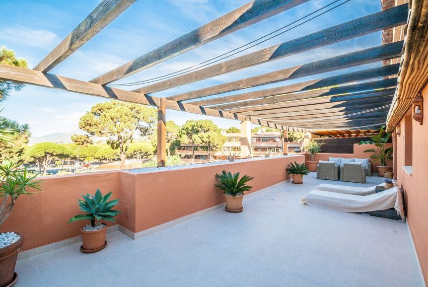 R4854535-Apartment-For-Sale-Elviria-Penthouse-2-Beds-125-Built-1