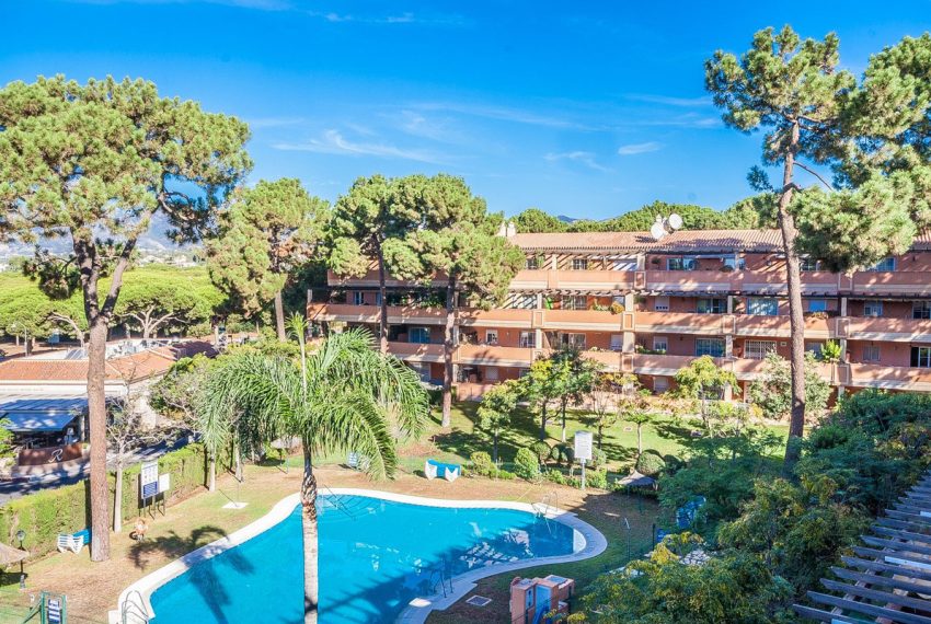 R4854535-Apartment-For-Sale-Elviria-Penthouse-2-Beds-125-Built