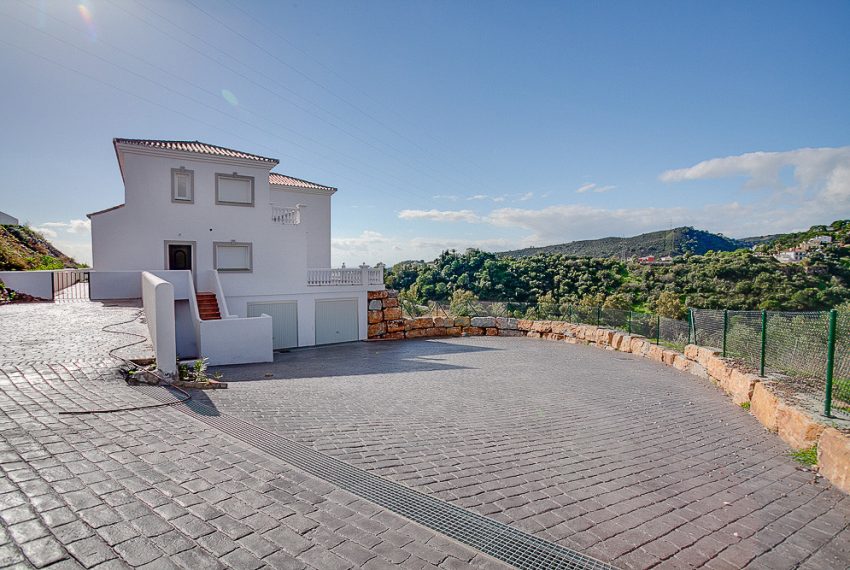 R4864381-Villa-For-Sale-Estepona-Detached-4-Beds-350-Built-15