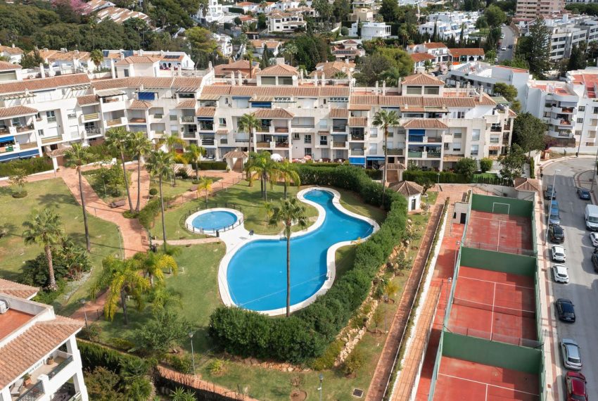 R4867486-Apartment-For-Sale-Nueva-Andalucia-Middle-Floor-2-Beds-70-Built-2