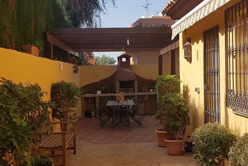 R3780094-Villa-For-Sale-Nueva-Andalucia-Detached-5-Beds-382-Built-18