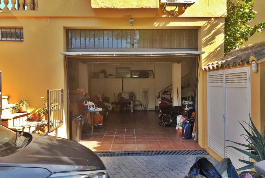 R3780094-Villa-For-Sale-Nueva-Andalucia-Detached-5-Beds-382-Built-19