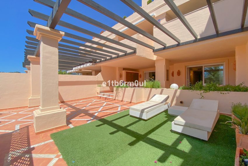 R4145374-Apartment-For-Sale-Nueva-Andalucia-Ground-Floor-2-Beds-256-Built-2