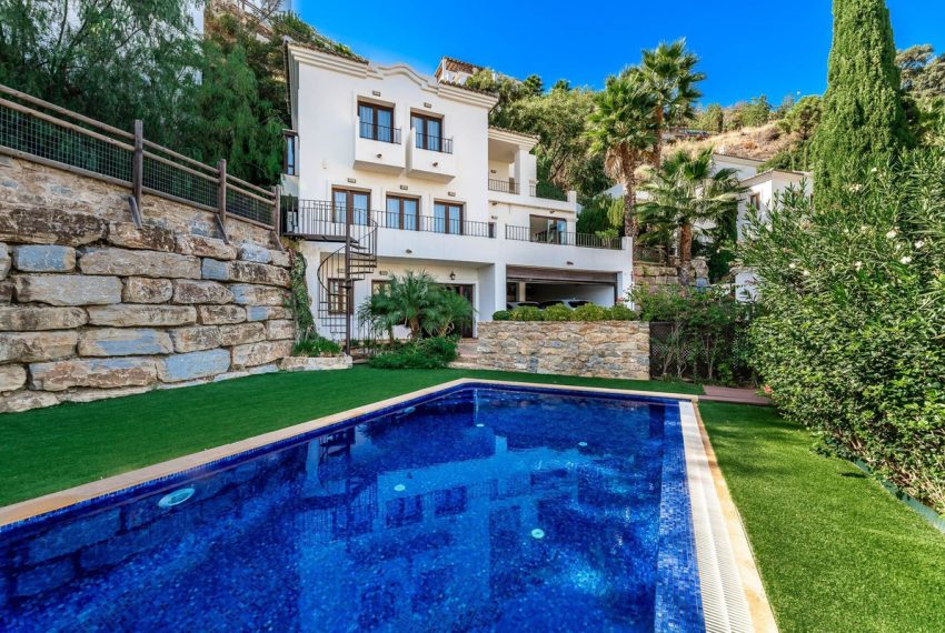 R4152868-Villa-For-Sale-Benahavis-Detached-5-Beds-362-Built-4