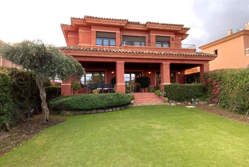 R4191364-Villa-For-Sale-Marbella-Detached-4-Beds-760-Built