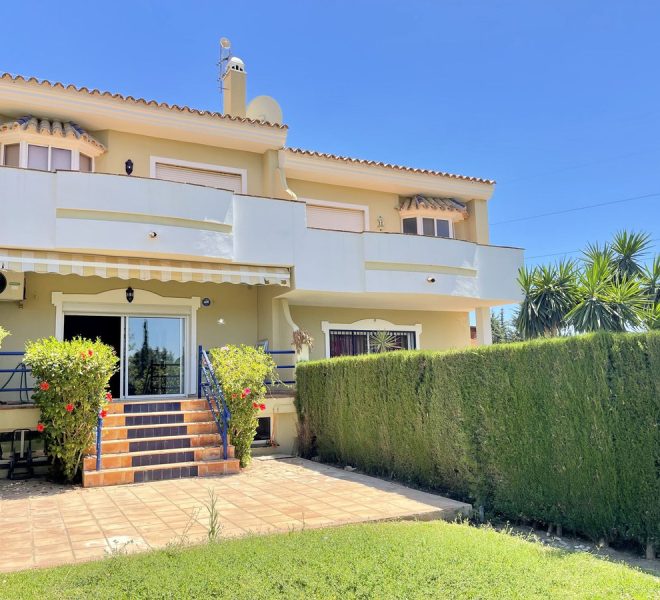 R4243546-Image 1-Terraced - 3 Beds - 225 Built