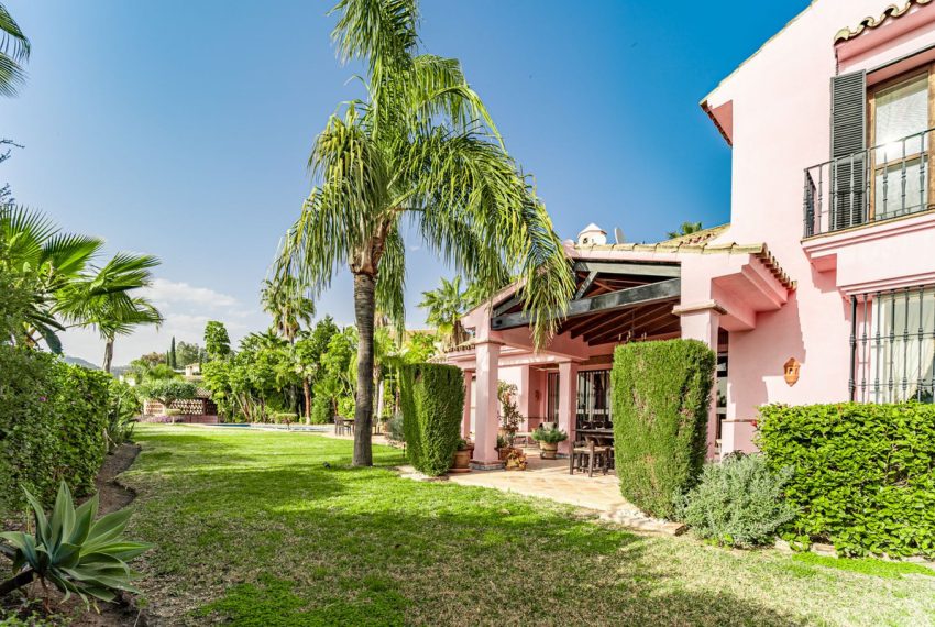 R4265836-Villa-For-Sale-Benahavis-Detached-5-Beds-555-Built-8