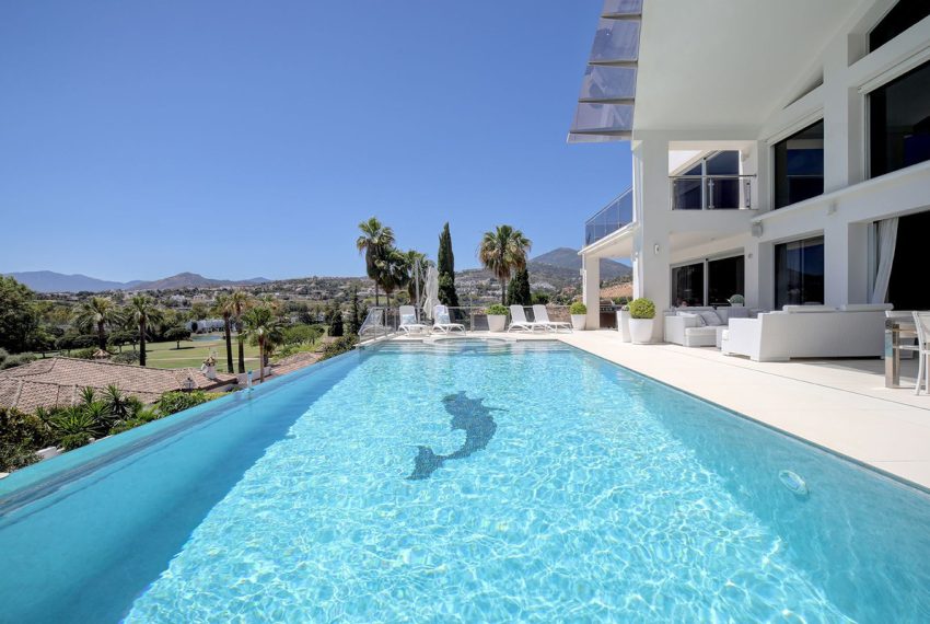 R4301707-Villa-For-Sale-Nueva-Andalucia-Detached-5-Beds-575-Built-15