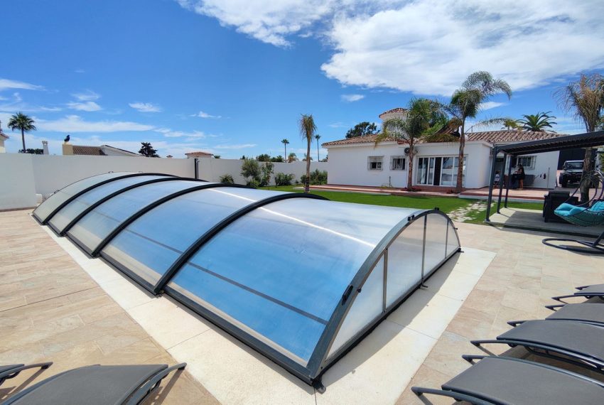 R4402273-Villa-For-Sale-Estepona-Detached-4-Beds-223-Built-12