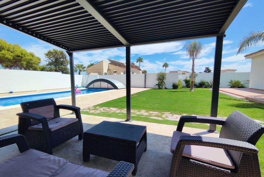 R4402273-Villa-For-Sale-Estepona-Detached-4-Beds-223-Built-17