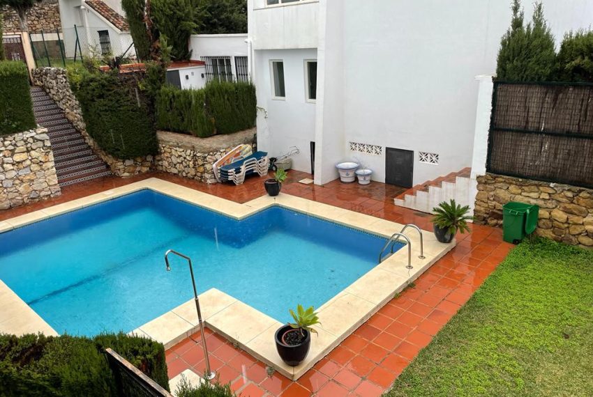 R4432924-Villa-For-Sale-Nueva-Andalucia-Detached-4-Beds-149-Built-8