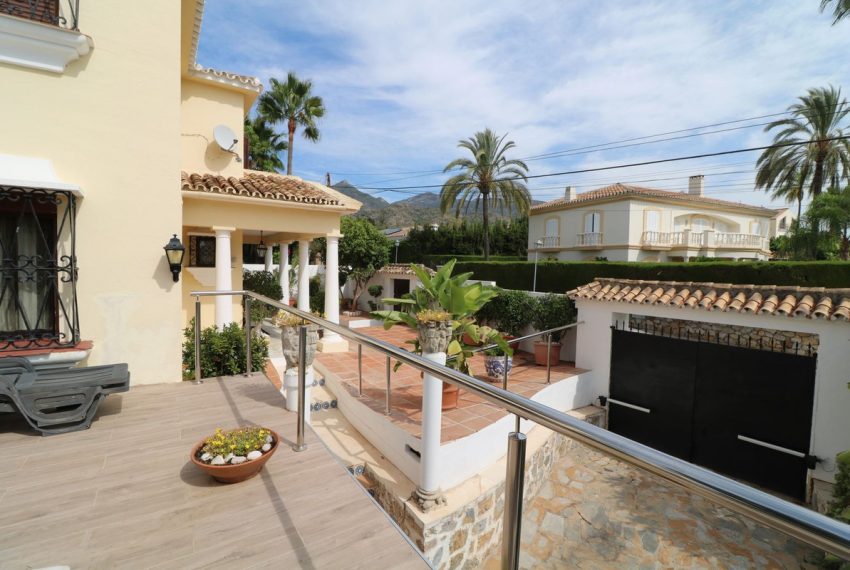 R4437310-Villa-For-Sale-Marbella-Detached-6-Beds-558-Built-3