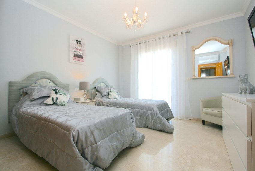 R4453894-Villa-For-Sale-Mijas-Golf-Detached-5-Beds-418-Built-10