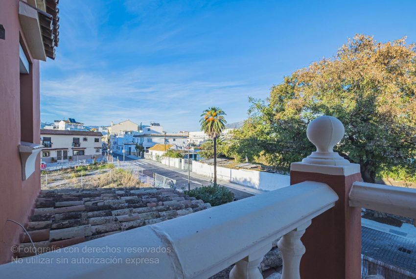 R4553938-Villa-For-Sale-San-Pedro-de-Alcantara-Detached-4-Beds-342-Built-1